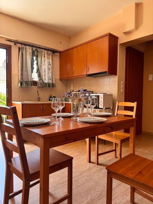 Family Woodland Oasis Vipgreece Apartment Kirinthos Exterior photo