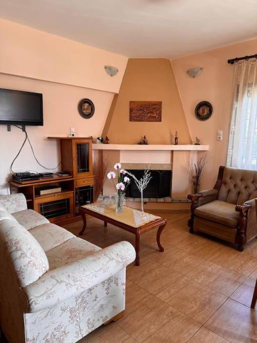 Family Woodland Oasis Vipgreece Apartment Kirinthos Exterior photo