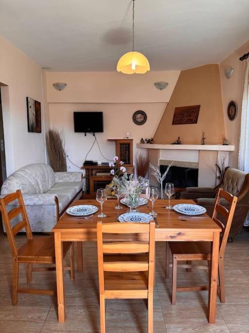 Family Woodland Oasis Vipgreece Apartment Kirinthos Exterior photo